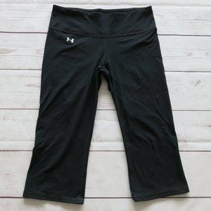 Under Armour All Season Gear Fitted Athletic Black Cropped Pants - Size Small